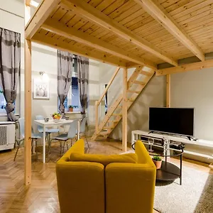 Apartment Cumin Next To Famous Cafe, Budapest