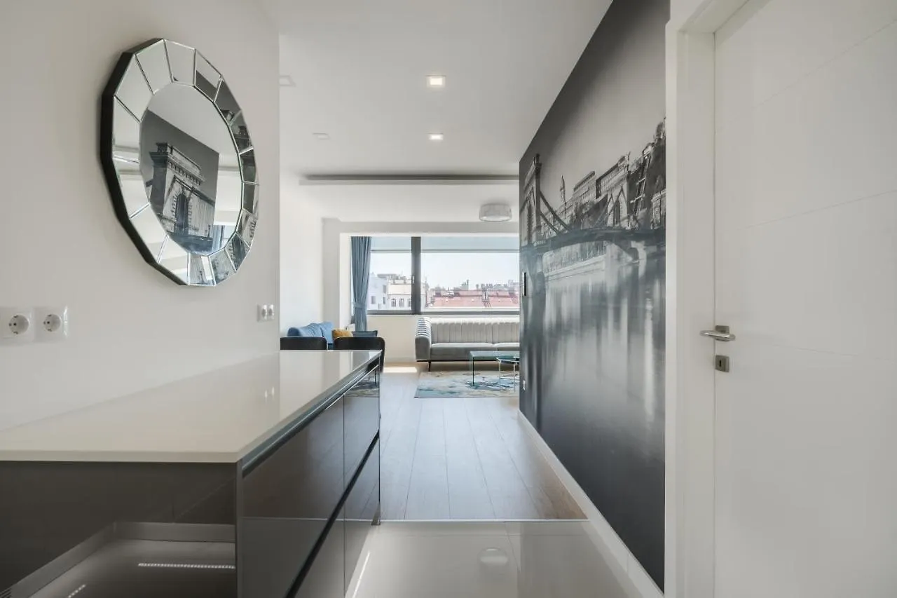 Amora Homes Imperial Suite With Basilika And Castle View Need Reservation For Free Parking Budapest